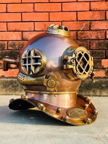 Antico casco subacqueo - , 18