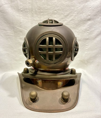Replica modello casco